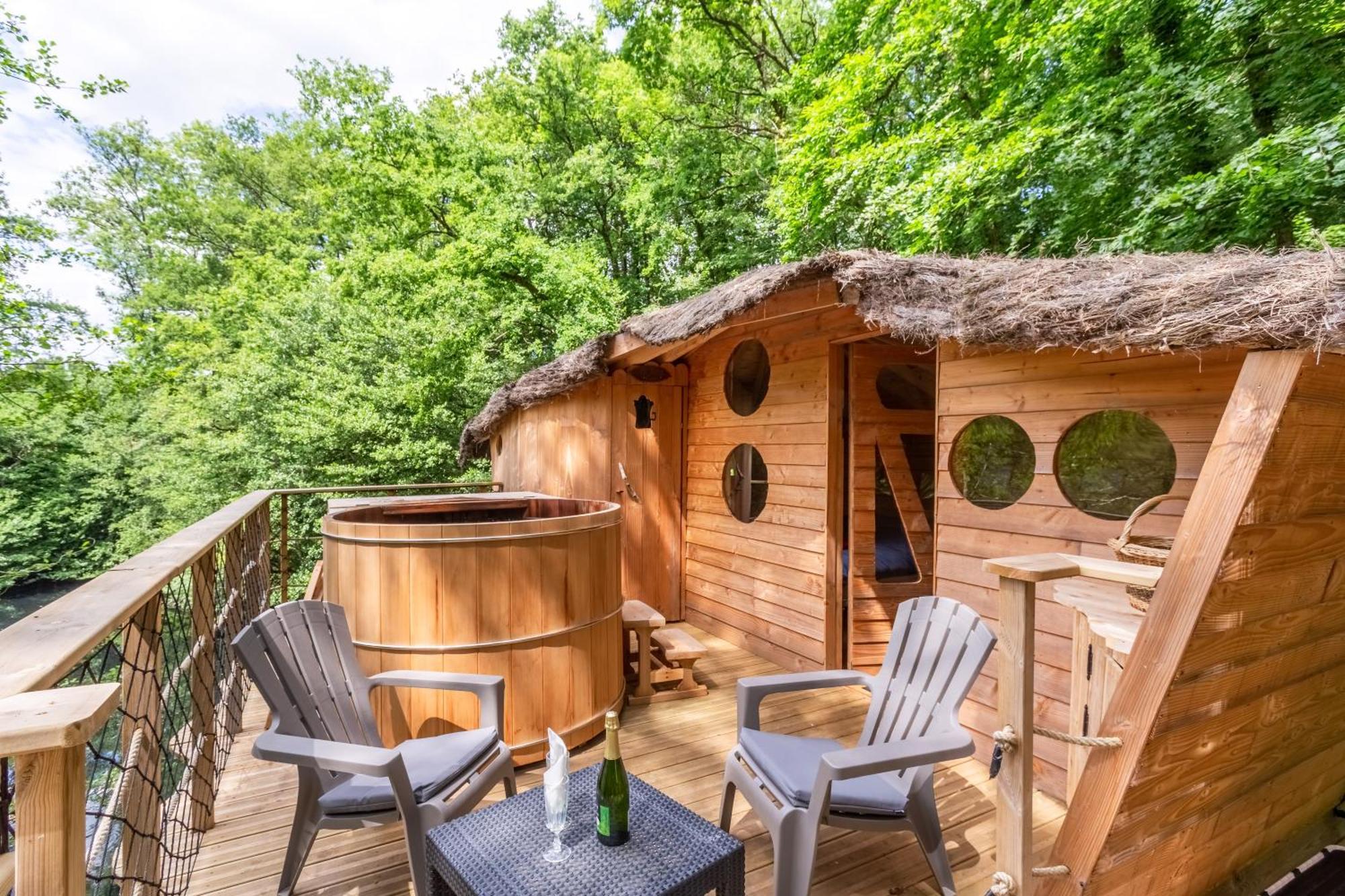 La Baconniere Domaine Des Vaulx - Locations De Cabanes Insolites المظهر الخارجي الصورة
