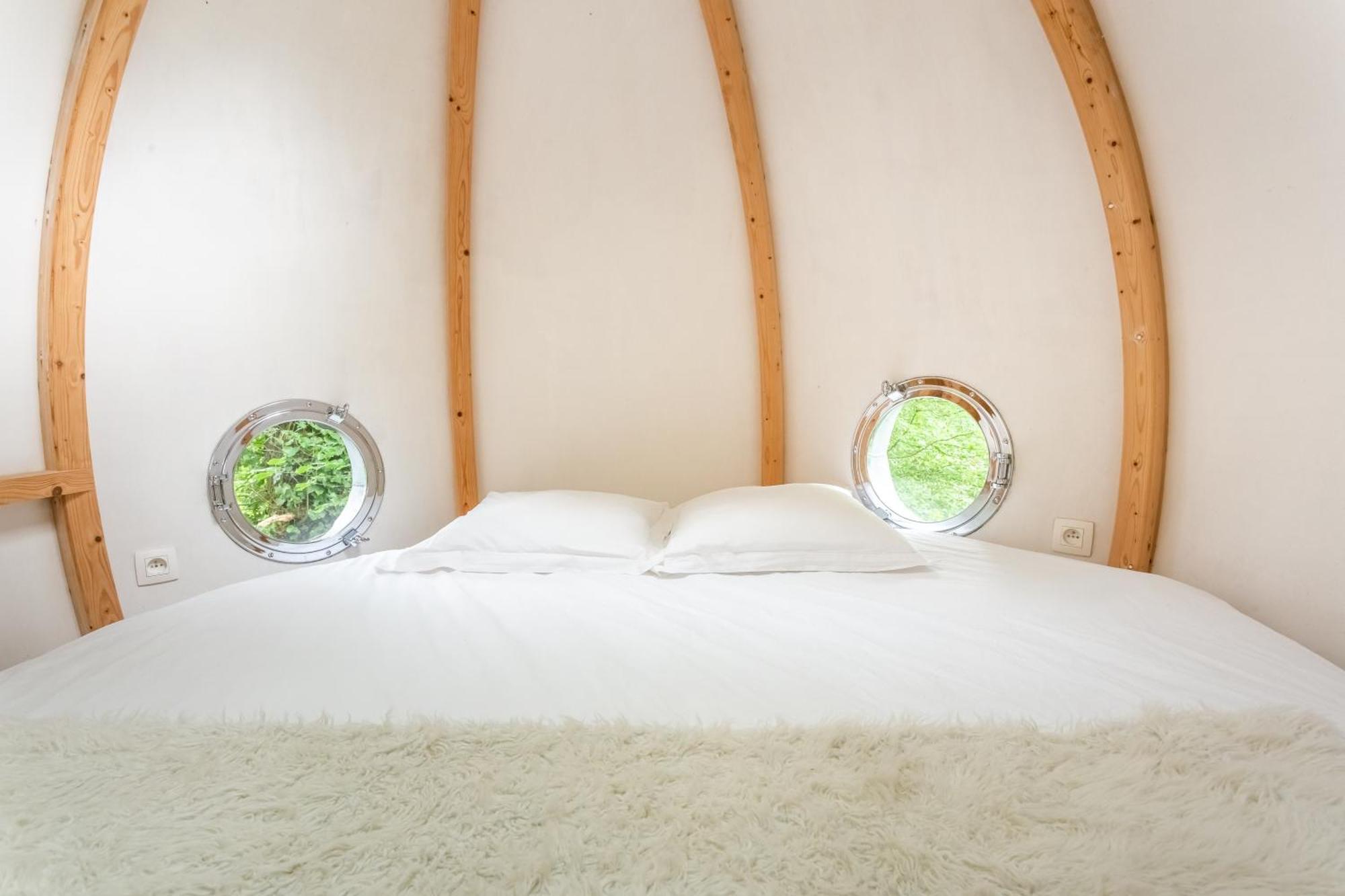 La Baconniere Domaine Des Vaulx - Locations De Cabanes Insolites المظهر الخارجي الصورة