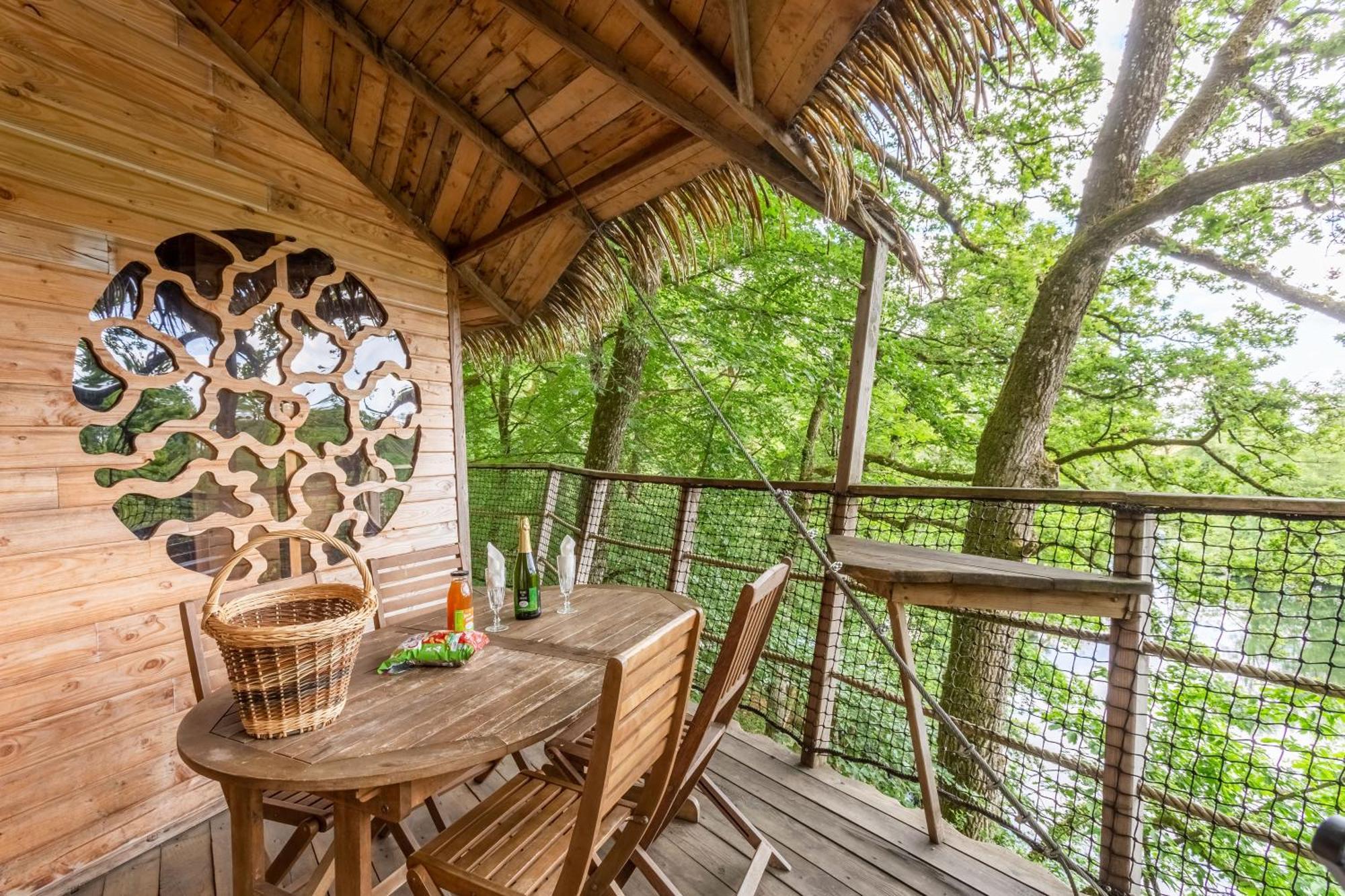 La Baconniere Domaine Des Vaulx - Locations De Cabanes Insolites المظهر الخارجي الصورة