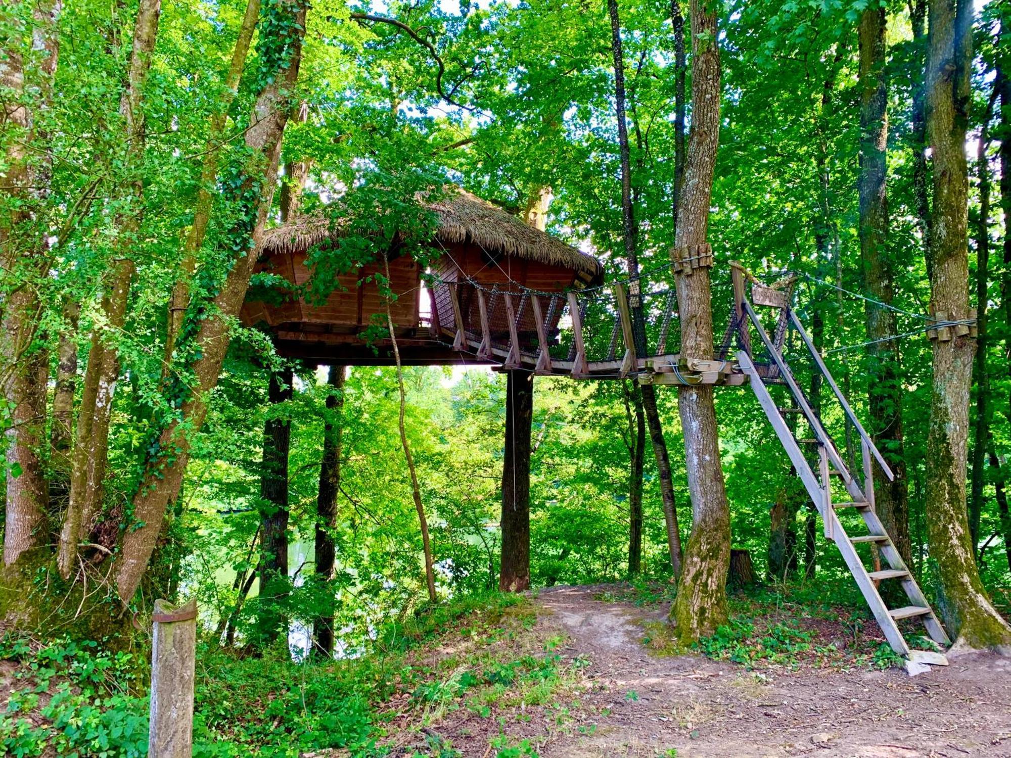La Baconniere Domaine Des Vaulx - Locations De Cabanes Insolites المظهر الخارجي الصورة