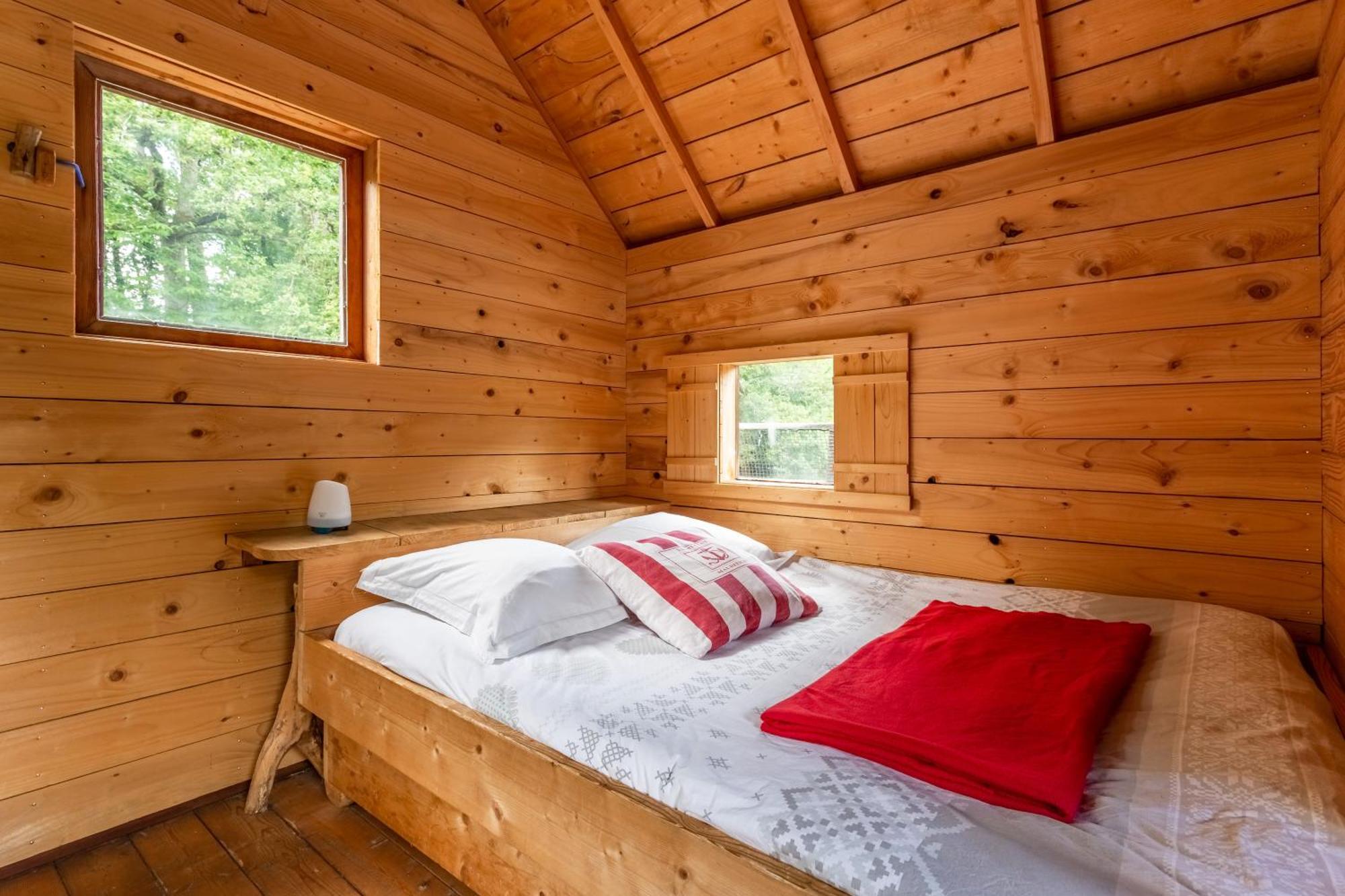 La Baconniere Domaine Des Vaulx - Locations De Cabanes Insolites المظهر الخارجي الصورة