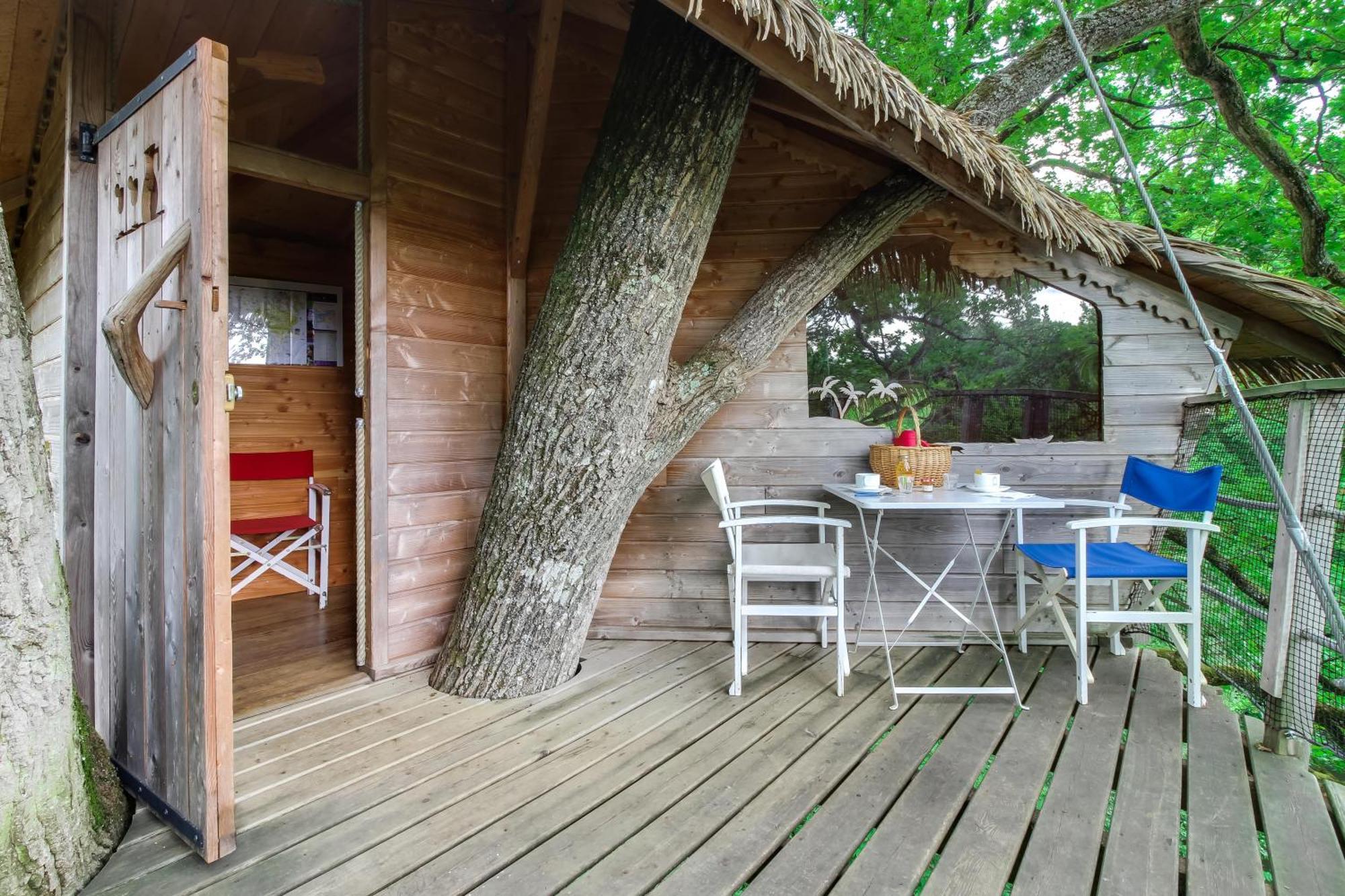 La Baconniere Domaine Des Vaulx - Locations De Cabanes Insolites المظهر الخارجي الصورة